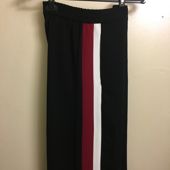 ZARA BLOGGERS FAVBlack w/Red Stripe Trousers - Picture 5 of 8